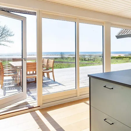 10 Person In Assens-by Traum * Assens