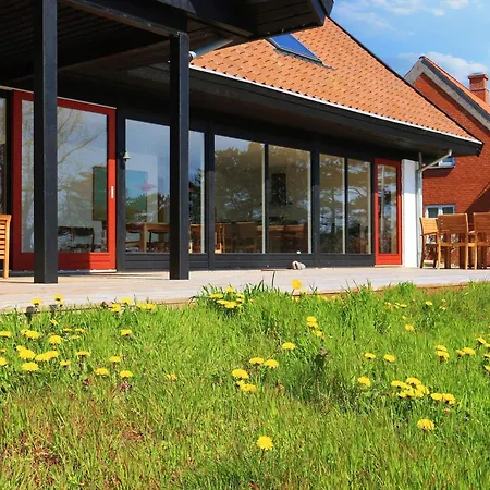 10 Person In Assens-by Traum * Assens